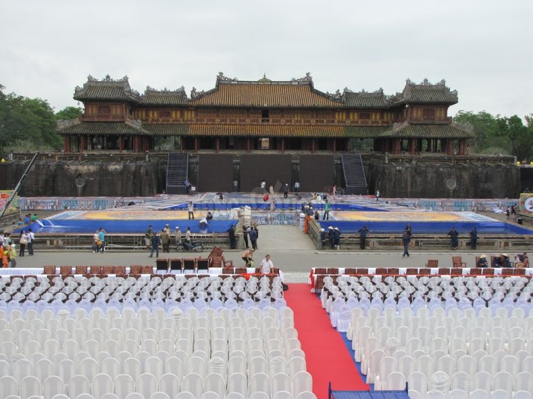 khán đài sân khấu